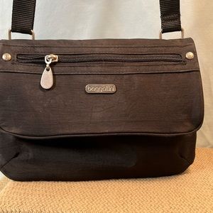 Baggallini crossbody-nylon